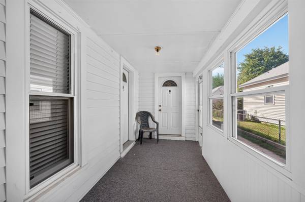 319 E 8th Ave, Hutchinson, KS 67501