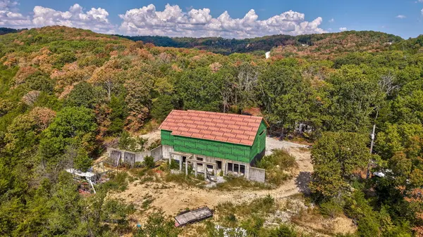 855 El Monte RD, Branson, MO 65616