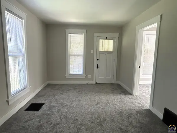 2501 SW Clay ST, Topeka, KS 66611