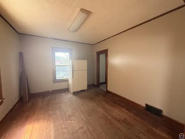 1715 SE Quincy ST, Topeka, KS 66612