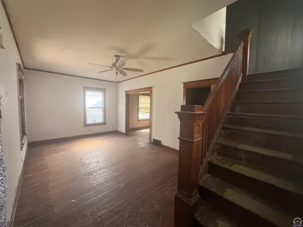 1715 SE Quincy ST, Topeka, KS 66612