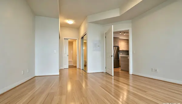 75 Eglinton AVE W #1306, Mississauga, ON L5R 1B2