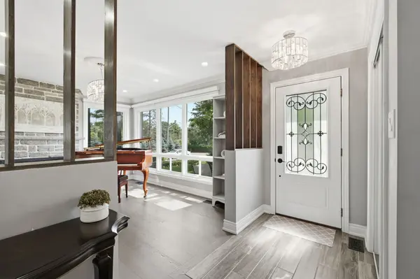 513 Maplehurst AVE, Oakville, ON L6L 4Y8