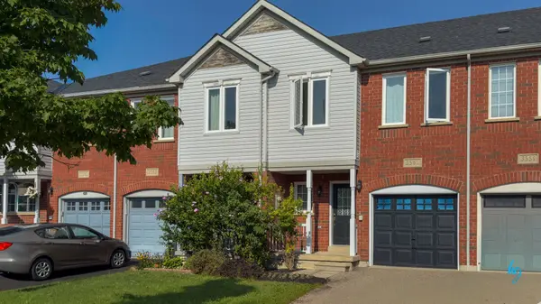3561 Southwick ST, Mississauga, ON L5M 7C4