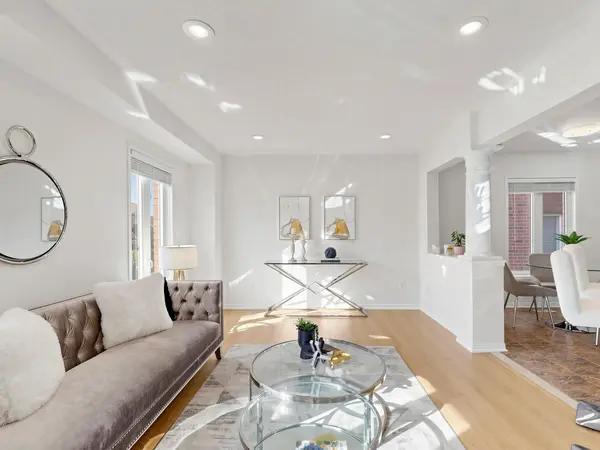 3385 Southwick ST, Mississauga, ON L5M 7M1