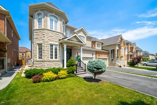 30 Eatonville ST #Upper, Brampton, ON L7A 0M7