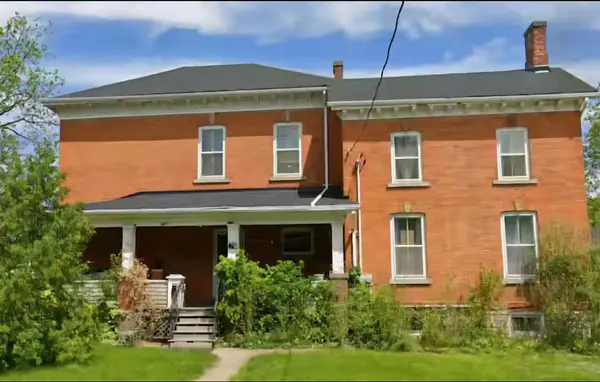 148 Geneva ST, St. Catharines, ON L3R 4N9