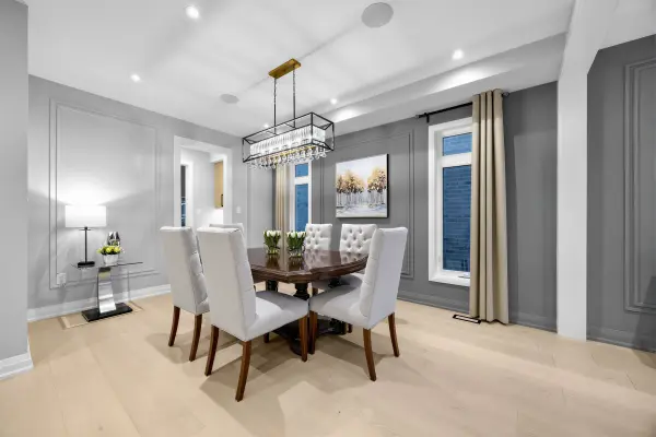 395 Klein CIR, Hamilton, ON L9K 0K3