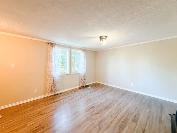 1509 Agur ST, Kenora, ON P9N 1M4