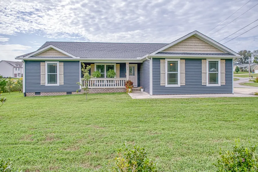 795 Buffalo Valley Rd, Baxter, TN 38544