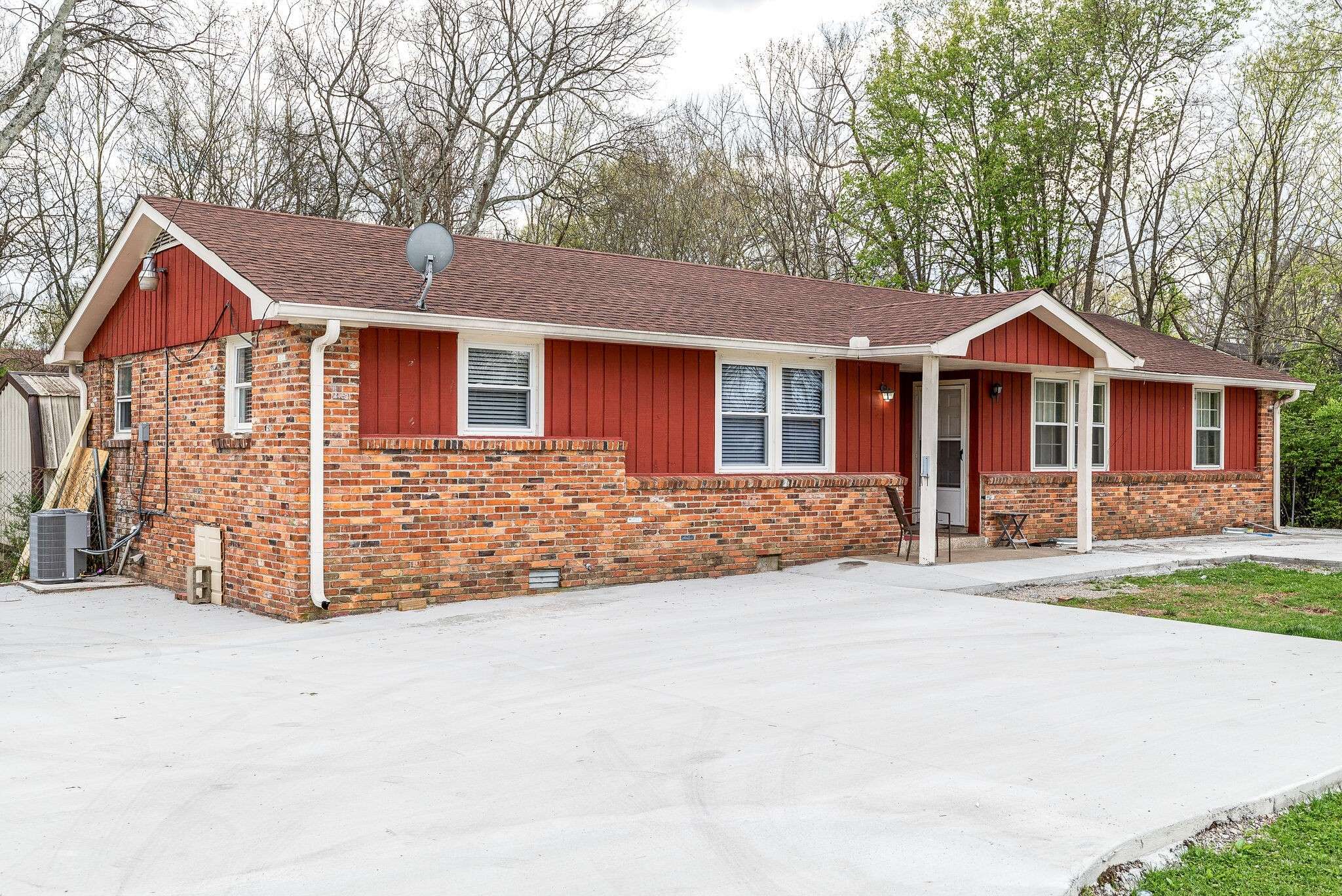 108 Donna Dr #B, Hendersonville, TN 37075