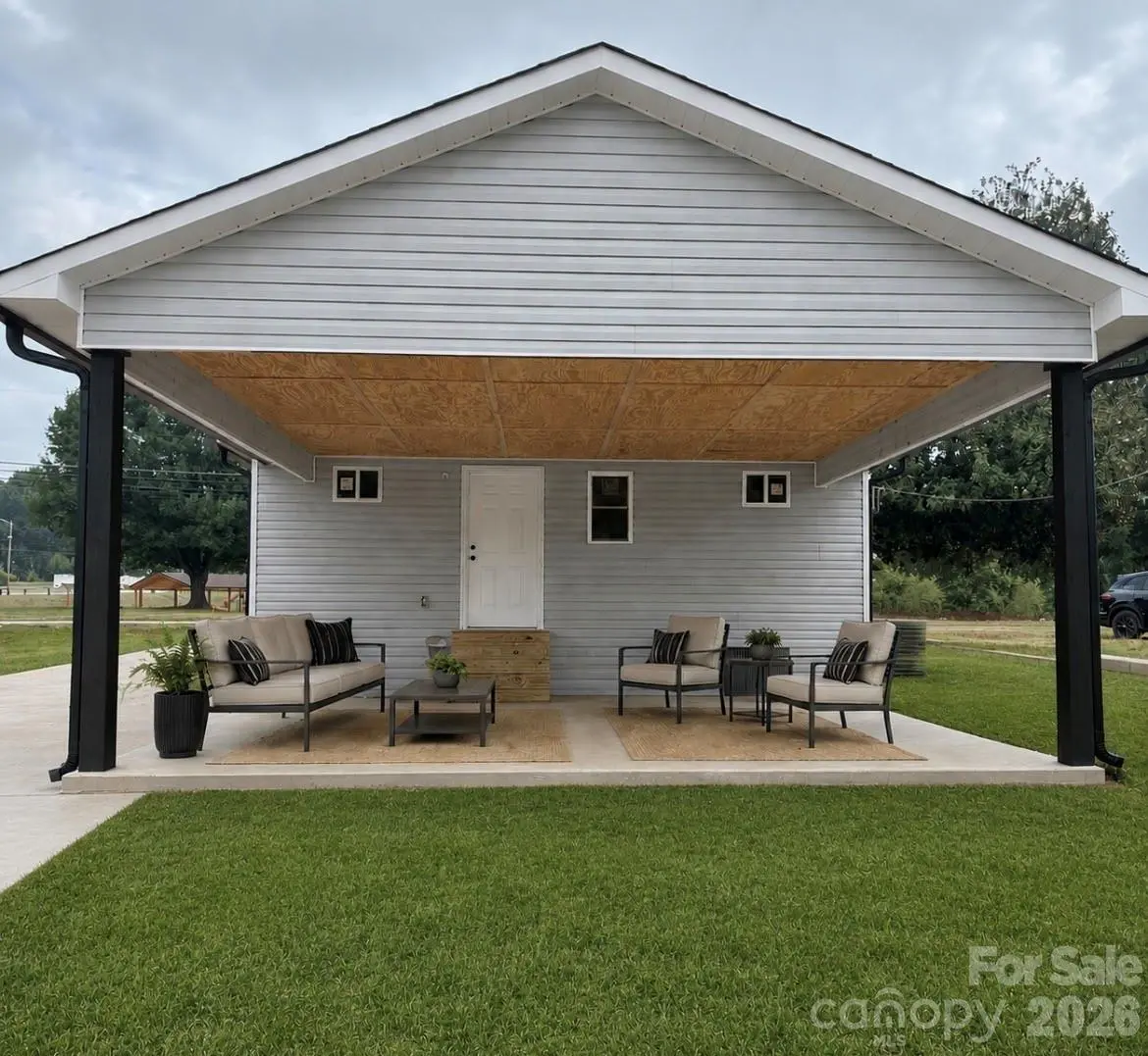 1810 E Greenbriar RD, Statesville, NC 28677