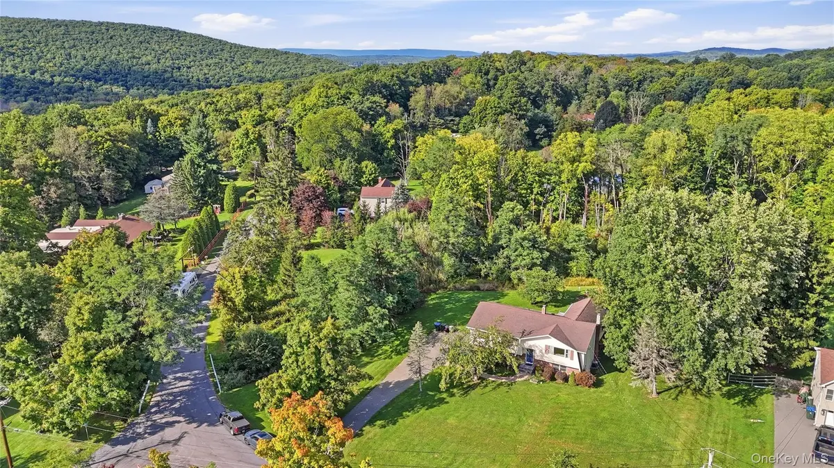 94 Booth RD, Chester, NY 10918