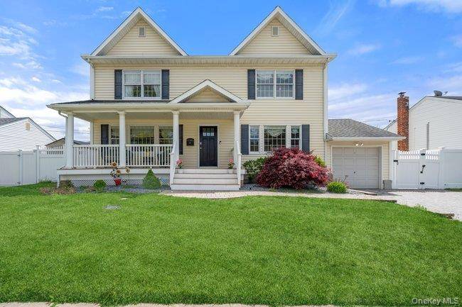 47 Syosset CIR, Syosset, NY 11791
