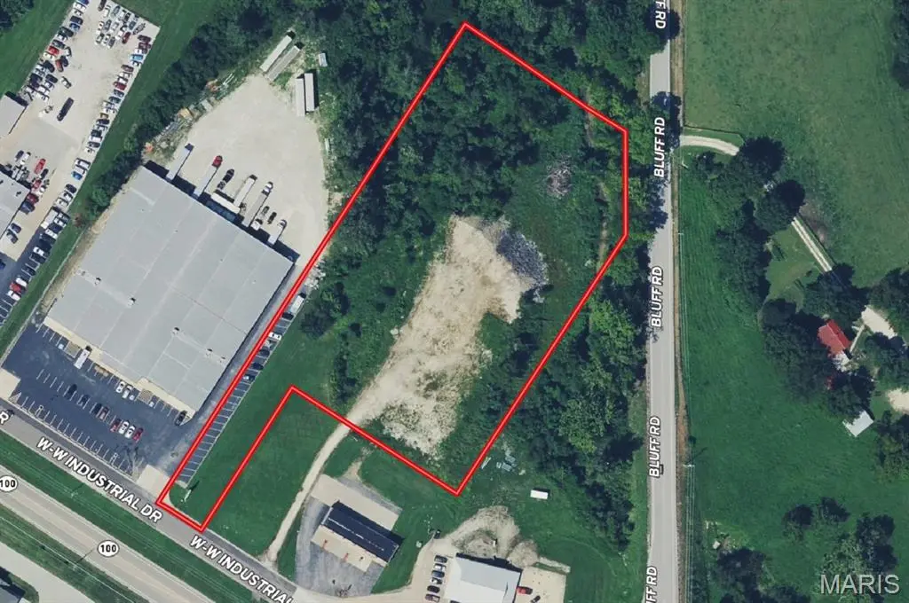319 Ww Industrial Park DR, Washington, MO 63090