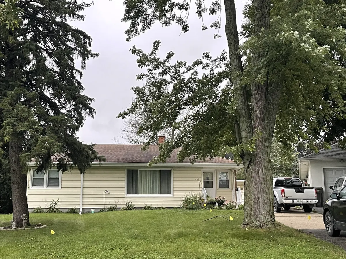 1027 Grandview AVE, Lockport, IL 60441