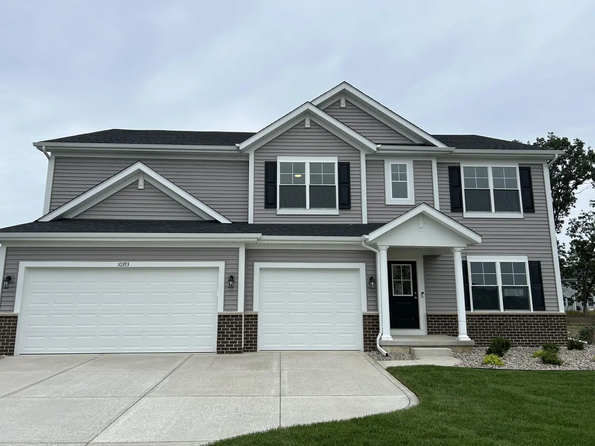 10393 Texas ST, Crown Point, IN 46307