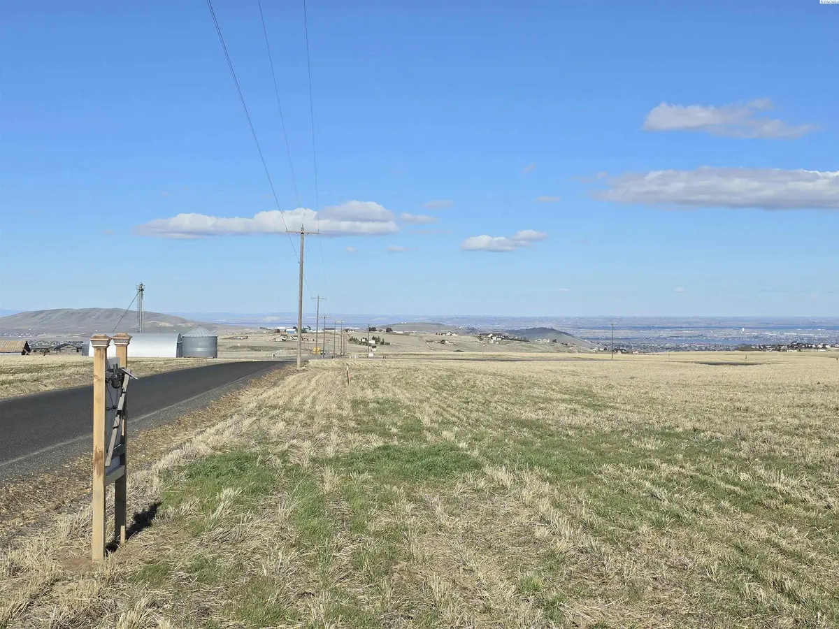 50411 C Williams Rd, Kennewick, WA 99338