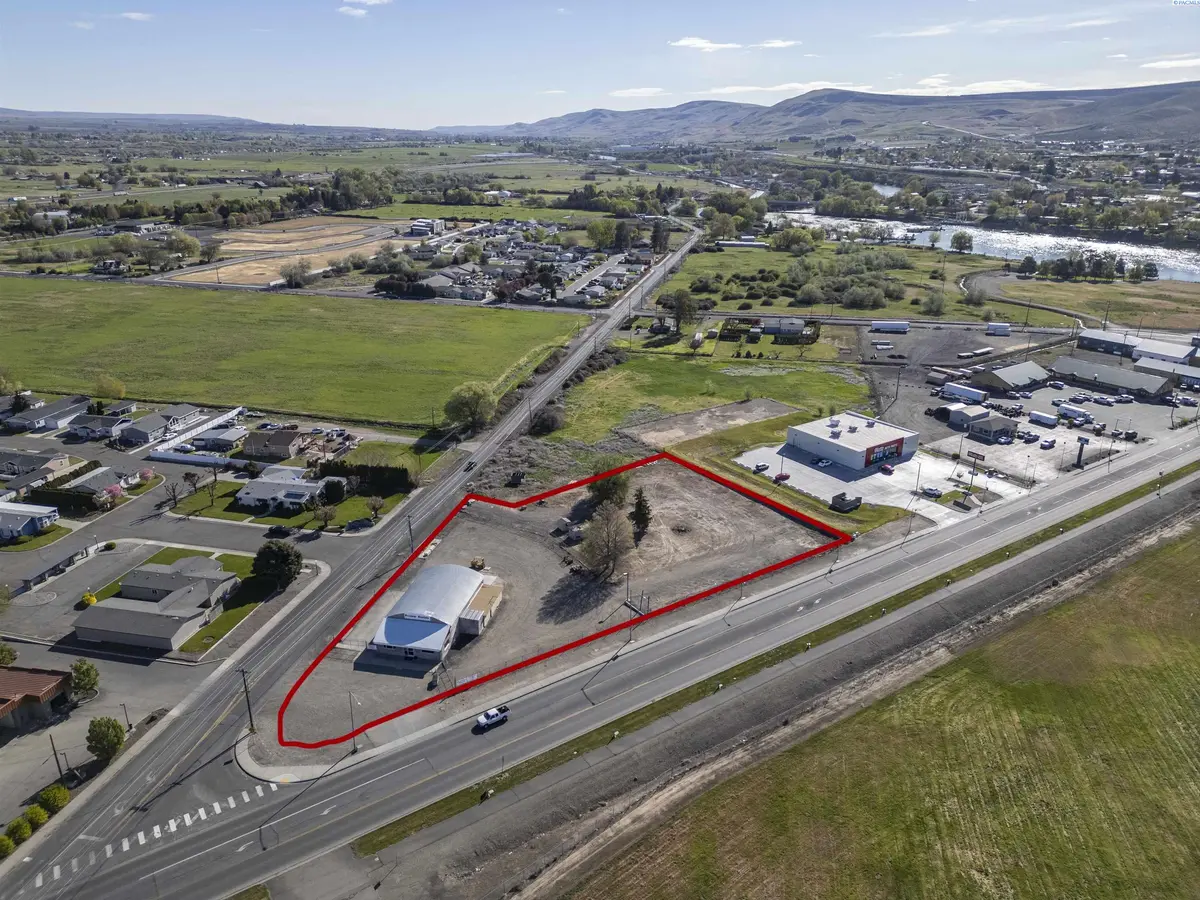 391 Wine Country Rd, Prosser, WA 99350