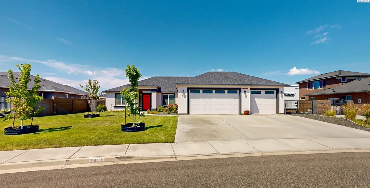 1311 Platinum Place, West Richland, WA 99353