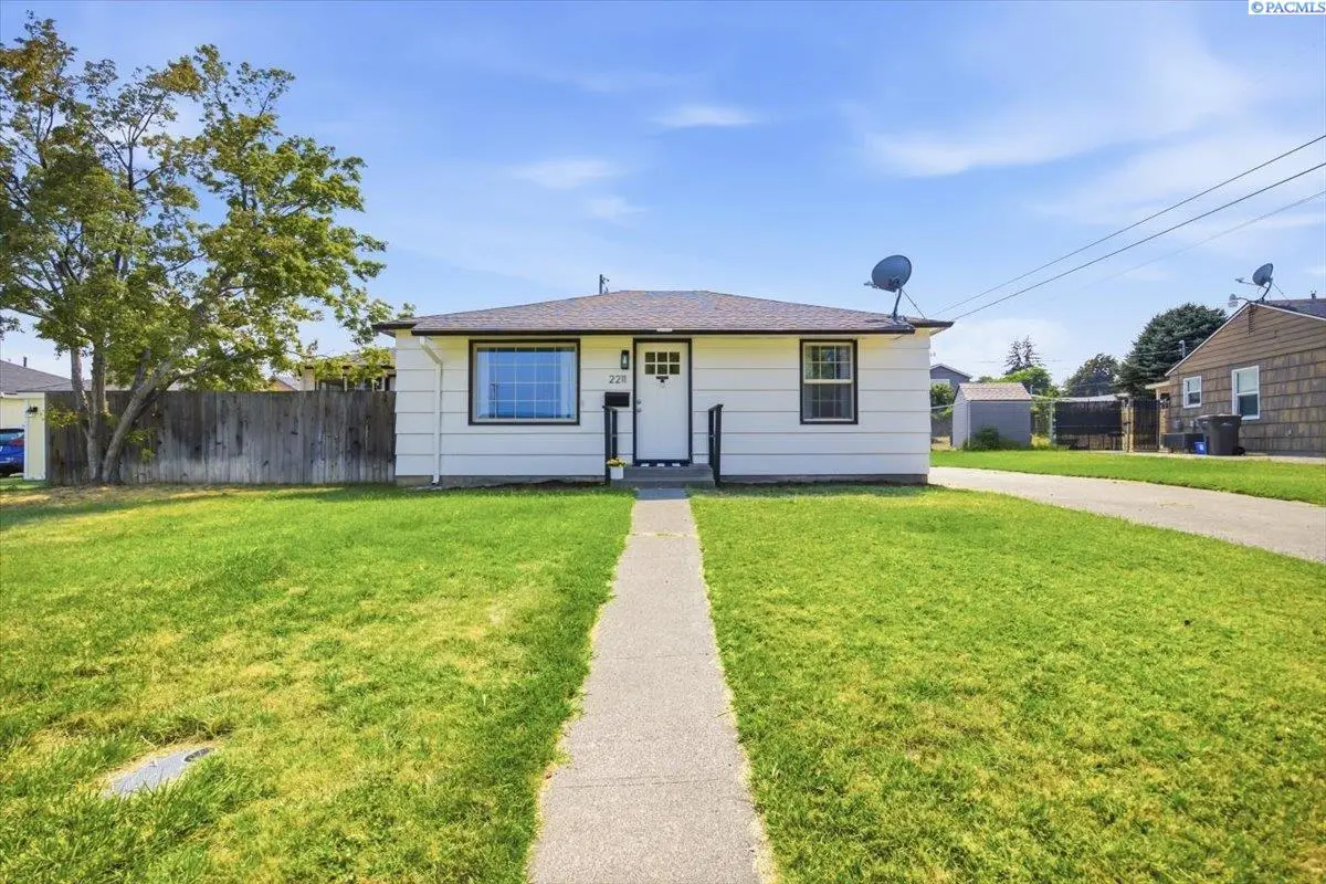 2211 W 5th Ave., Kennewick, WA 99336