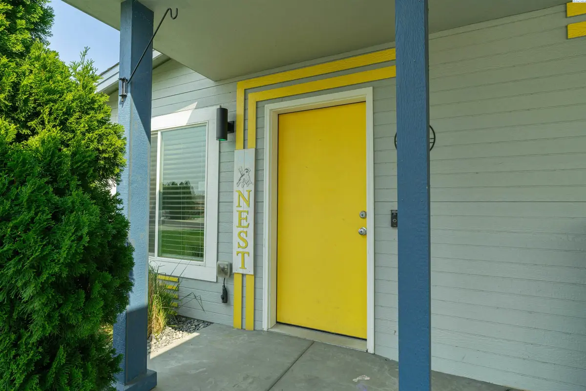 523 S Cedar Ave, Pasco, WA 99301