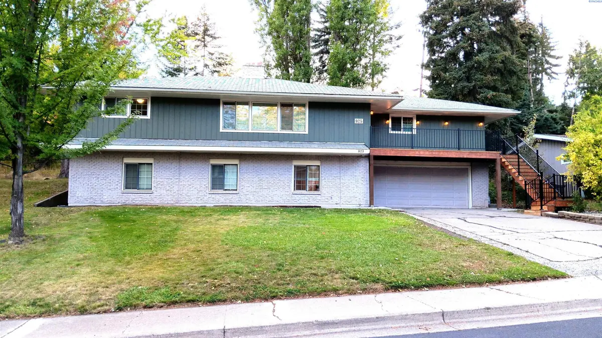 925 City View SW St, Pullman, WA 99163