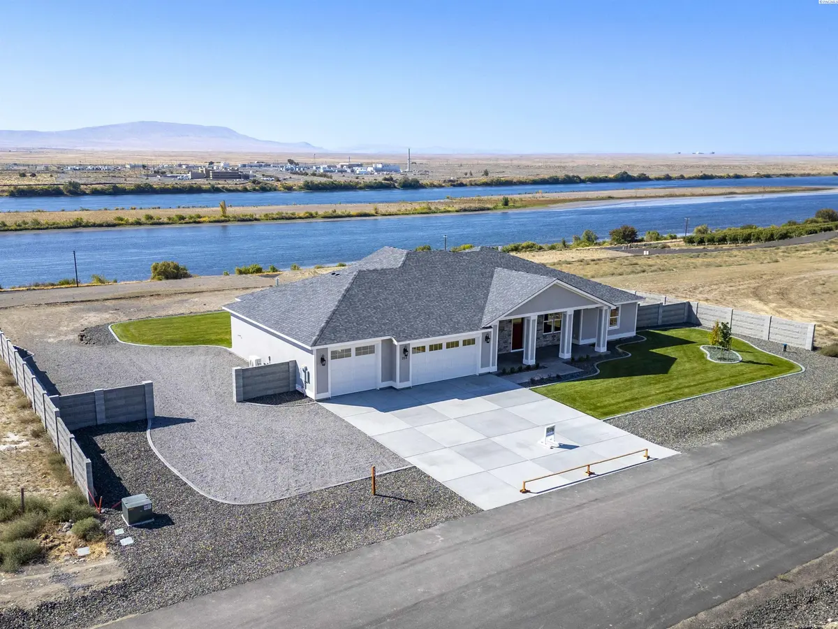 359 Panoramic Drive, Pasco, WA 99301