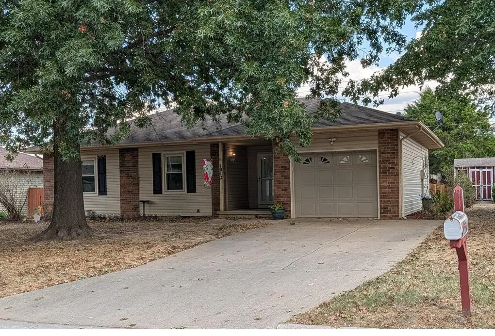 1012 N Walleye ST, Nixa, MO 65714