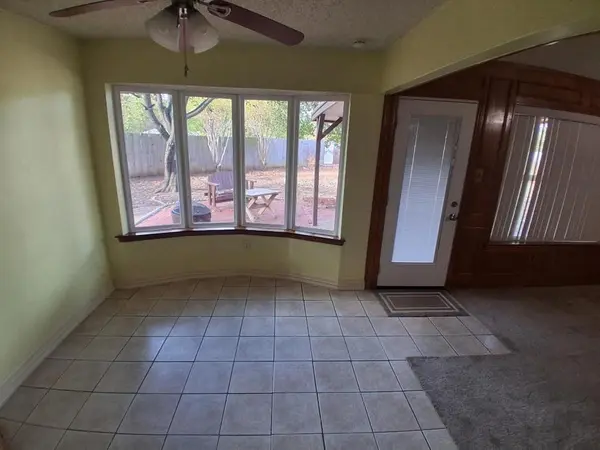 2206 Sexton Drive, Arlington, TX 76015
