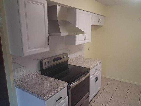 2206 Sexton Drive, Arlington, TX 76015