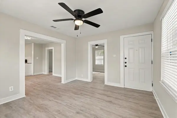 2842 Harlandale Avenue, Dallas, TX 75216