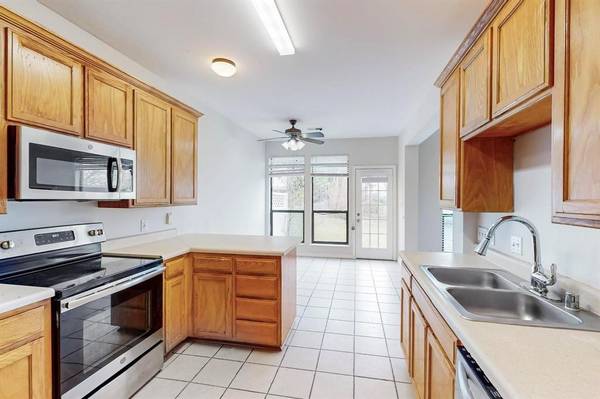 8000 Arbor Avenue, Fort Worth, TX 76116