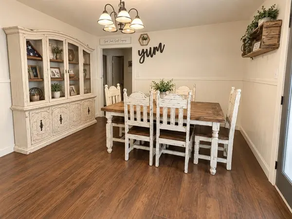 304 S Norma Drive, Lacy Lakeview, TX 76705