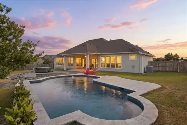 112 Haven CV, Hutto, TX 78634