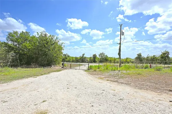 924 Union Wine RD, New Braunfels, TX 78130
