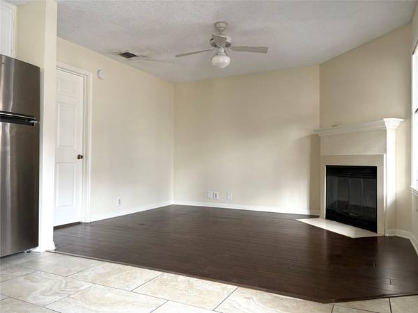 502 W 17th ST #B, Austin, TX 78701