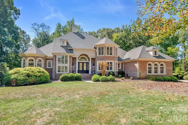 6052 Oxfordshire RD, Waxhaw, NC 28173