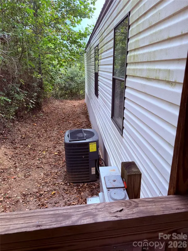 20 Clay Vessel TRL, Candler, NC 28715