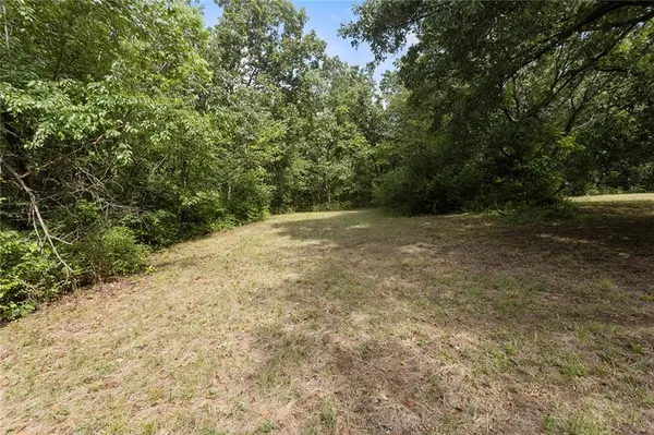 3122 S Owens School RD, Independence, MO 64057