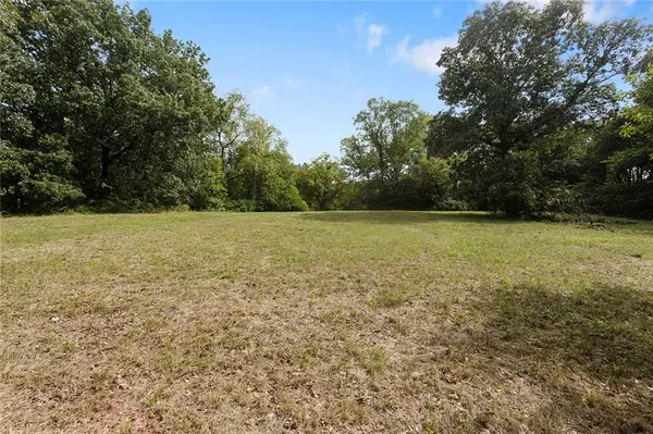 3122 S Owens School RD, Independence, MO 64057
