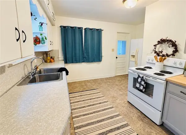 1139 Spruce ST, Leavenworth, KS 66048