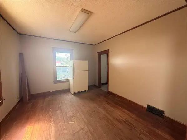 1715 Quincy ST, Topeka, KS 66612