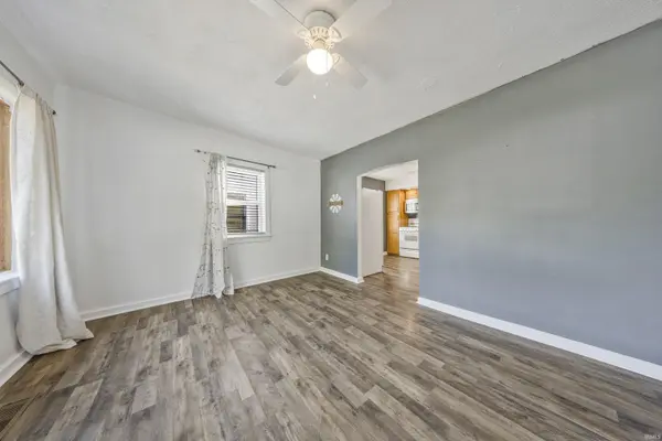 807 Frank AVE, Evansville, IN 47712
