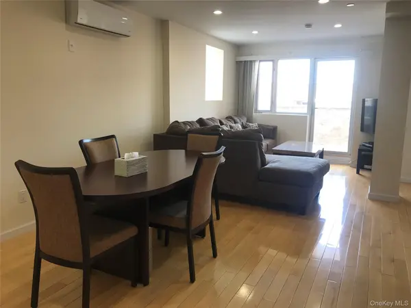 14328 41st AVE #7B, Flushing, NY 11355
