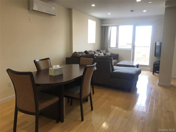 14328 41st AVE #7B, Flushing, NY 11355