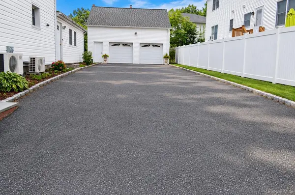 65 S Fulton ST #2, Westbury, NY 11590