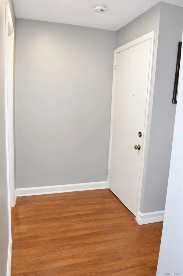 65 S Fulton ST #2, Westbury, NY 11590