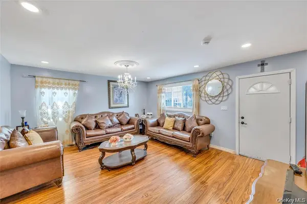 178 Warwick RD, Elmont, NY 11003