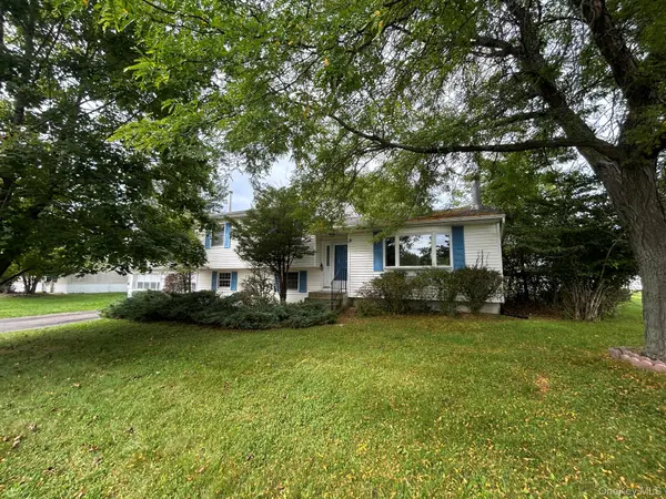6 Pembroke RD, Washingtonville, NY 10992